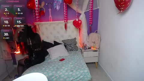 Ingrid petite online show from 02/14/25, 11:42