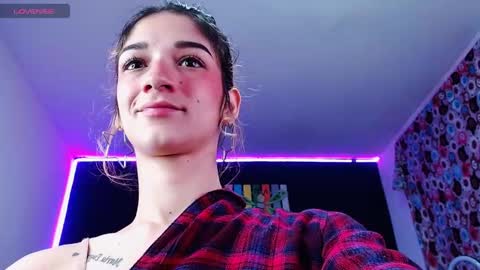 Snapshot of ingrid_zese chatting on 10/27/25, 05:50 Ingrid Zese online show from 10/27/25, 05:50