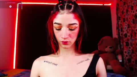 Snapshot of ingrid_zese chatting on 11/08/25, 04:51 Ingrid Zese online show from 11/08/25, 04:51