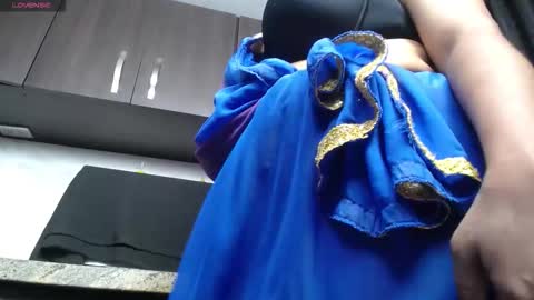 Snapshot of iniyalaboni chatting on 09/10/25, 08:09 Iniya online show from 09/10/25, 08:09