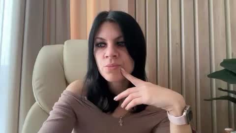 Snapshot of injaathome chatting on 11/05/25, 07:08 InjaAtHome online show from 11/05/25, 07:08