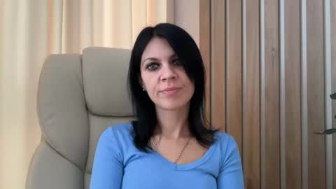 Snapshot of injaathome chatting on 11/15/25, 08:44 InjaAtHome online show from 11/15/25, 08:44