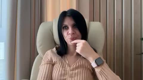 Snapshot of injaathome chatting on 11/18/25, 08:08 InjaAtHome online show from 11/18/25, 08:08