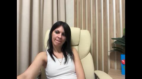 Snapshot of injaathome chatting on 04/13/26, 05:51 InjaAtHome online show from 04/13/26, 05:51