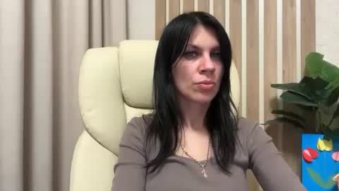 Snapshot of injaathome chatting on 04/19/26, 05:23 InjaAtHome online show from 04/19/26, 05:23