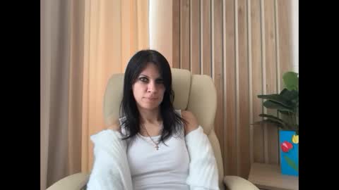Snapshot of injaathome chatting on 05/02/26, 11:48 InjaAtHome online show from 05/02/26, 11:48