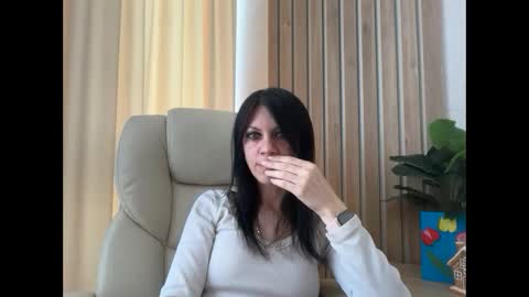Snapshot of injaathome chatting on 05/04/26, 06:09 InjaAtHome online show from 05/04/26, 06:09