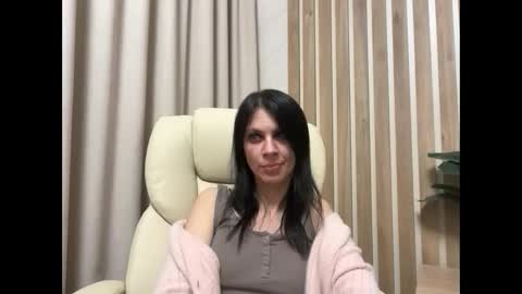 Snapshot of injaathome chatting on 05/05/26, 06:27 InjaAtHome online show from 05/05/26, 06:27