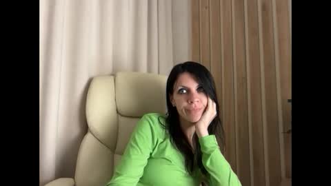 Snapshot of injaathome chatting on 05/22/26, 07:41 InjaAtHome online show from 05/22/26, 07:41