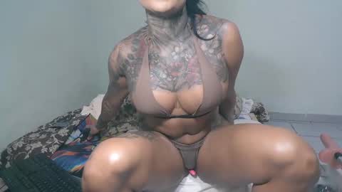 Snapshot of ink_brunette chatting on 10/05/25, 06:28 ink brunette online show from 10/05/25, 06:28