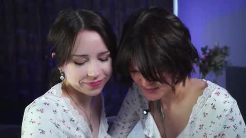 Luna and Dior online show from 09/25/25, 04:49