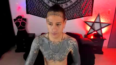 Snapshot of ink_u_buzz chatting on 01/06/25, 07:20 Dani  online show from 01/06/25, 07:20