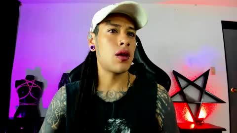 Snapshot of ink_u_buzz chatting on 01/31/25, 06:02 Dani  online show from 01/31/25, 06:02