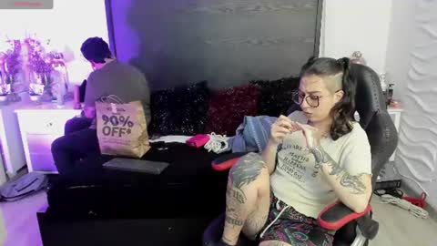 inkedsinners_ online show from 06/18/26, 11:03