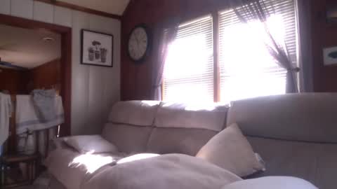 InMyBackyard online show from 10/06/25, 05:43