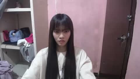 Snapshot of innocent_lover_ziaxx chatting on 05/17/26, 11:39 your zia online show from 05/17/26, 11:39