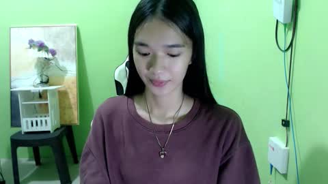 Reign online show from 10/26/25, 01:44