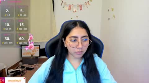 Luna        online show from 06/10/26, 02:01
