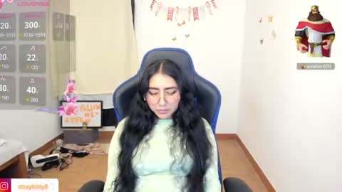 Luna        online show from 06/13/26, 02:42