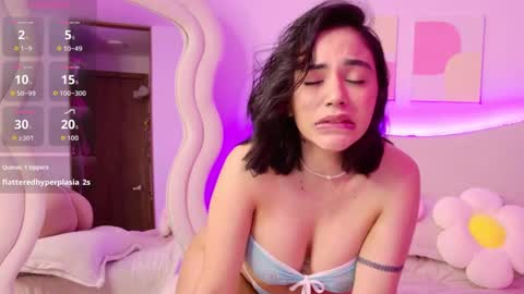 SELENA  online show from 09/17/25, 01:46