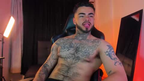 Snapshot of insolemnia chatting on 11/29/25, 01:30 Brayan Chavez online show from 11/29/25, 01:30