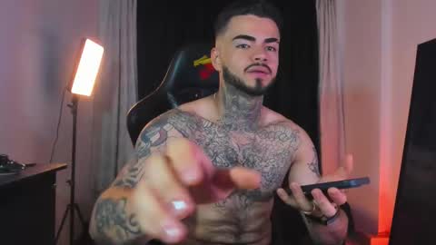 Snapshot of insolemnia chatting on 12/15/25, 03:55 Brayan Chavez online show from 12/15/25, 03:55