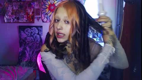 Snapshot of insunnity666 chatting on 10/09/25, 08:23 Insunnity666 online show from 10/09/25, 08:23