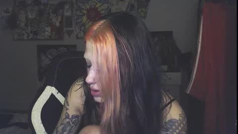 Snapshot of insunnity666 chatting on 10/10/25, 06:51 Insunnity666 online show from 10/10/25, 06:51