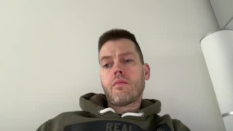 Snapshot of interestedhun chatting on 01/16/25, 10:32 InterestedHun online show from 01/16/25, 10:32