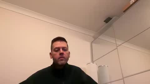 Snapshot of interestedhun chatting on 01/18/25, 05:26 InterestedHun online show from 01/18/25, 05:26