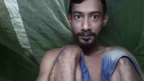 interne8famous online show from 12/04/25, 08:56