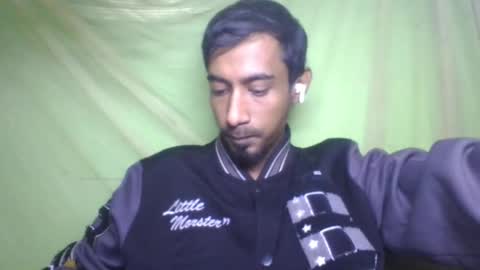 Snapshot of interne8famous chatting on 01/08/26, 12:40 interne8famous online show from 01/08/26, 12:40