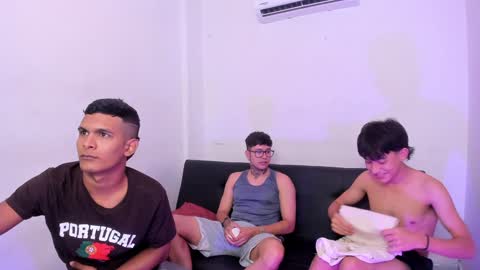 Damian Sam Jack Daniel and James online show from 02/07/25, 01:11
