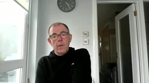 inthemood63 online show from 10/10/25, 03:22