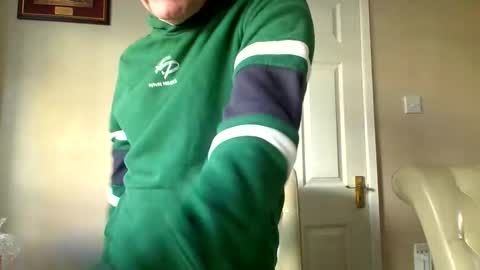 inthemood63 online show from 10/22/25, 02:50