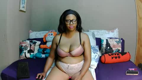 boniswa caroline online show from 03/17/26, 03:44
