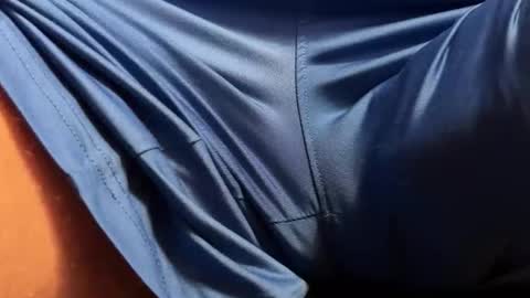 Snapshot of intressiert chatting on 12/18/24, 06:57 intressiert online show from 12/18/24, 06:57