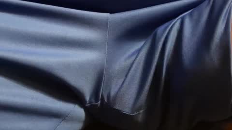 Snapshot of intressiert chatting on 09/27/25, 08:14 intressiert online show from 09/27/25, 08:14