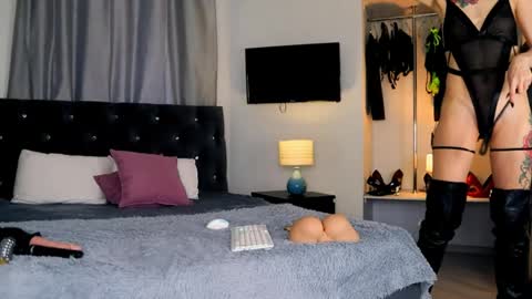 inviting_tina online show from 05/02/26, 05:12