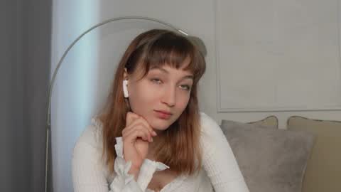 invokersgirl online show from 09/13/25, 03:01