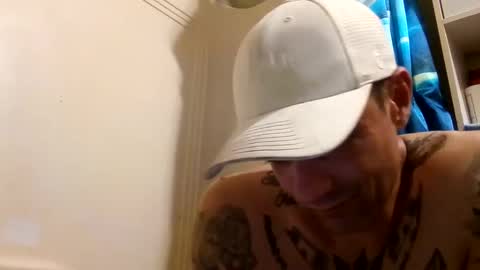 Snapshot of ipleaseherfromdaback chatting on 10/10/25, 08:35 BillyAllen online show from 10/10/25, 08:35