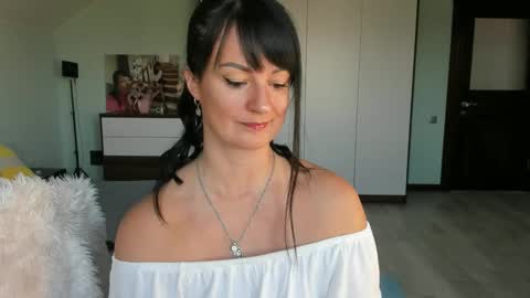 iracherrynow online show from 10/23/25, 07:18