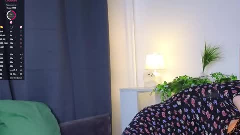 Mia online show from 09/11/25, 02:00