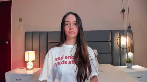 Snapshot of iremlee_ chatting on 09/25/25, 09:29 Irem Lee online show from 09/25/25, 09:29