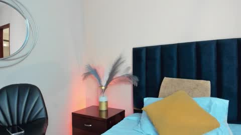 Snapshot of iremlee_ chatting on 10/30/25, 12:56 Irem Lee online show from 10/30/25, 12:56