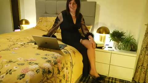 Irena Adler online show from 07/17/26, 11:31