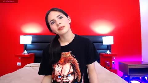 Snapshot of irenee_22 chatting on 06/14/26, 11:23 Irene online show from 06/14/26, 11:23