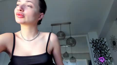 Ir s room online show from 03/06/25, 03:45