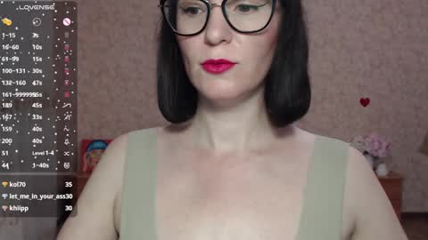 IrenLarasani online show from 12/05/24, 09:17