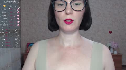 IrenLarasani online show from 09/20/25, 12:28